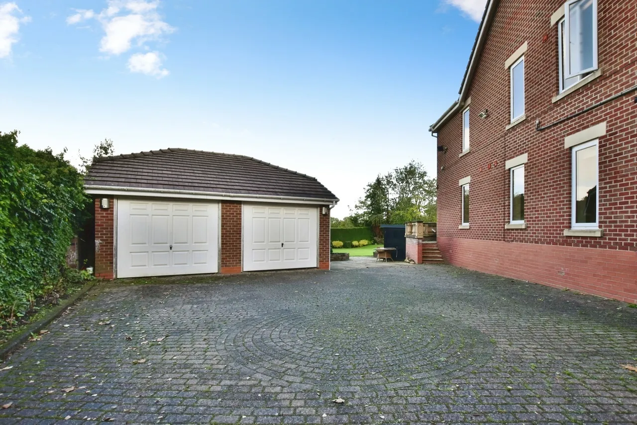 Hale Road, Hale Barns, WA15, photo 22
