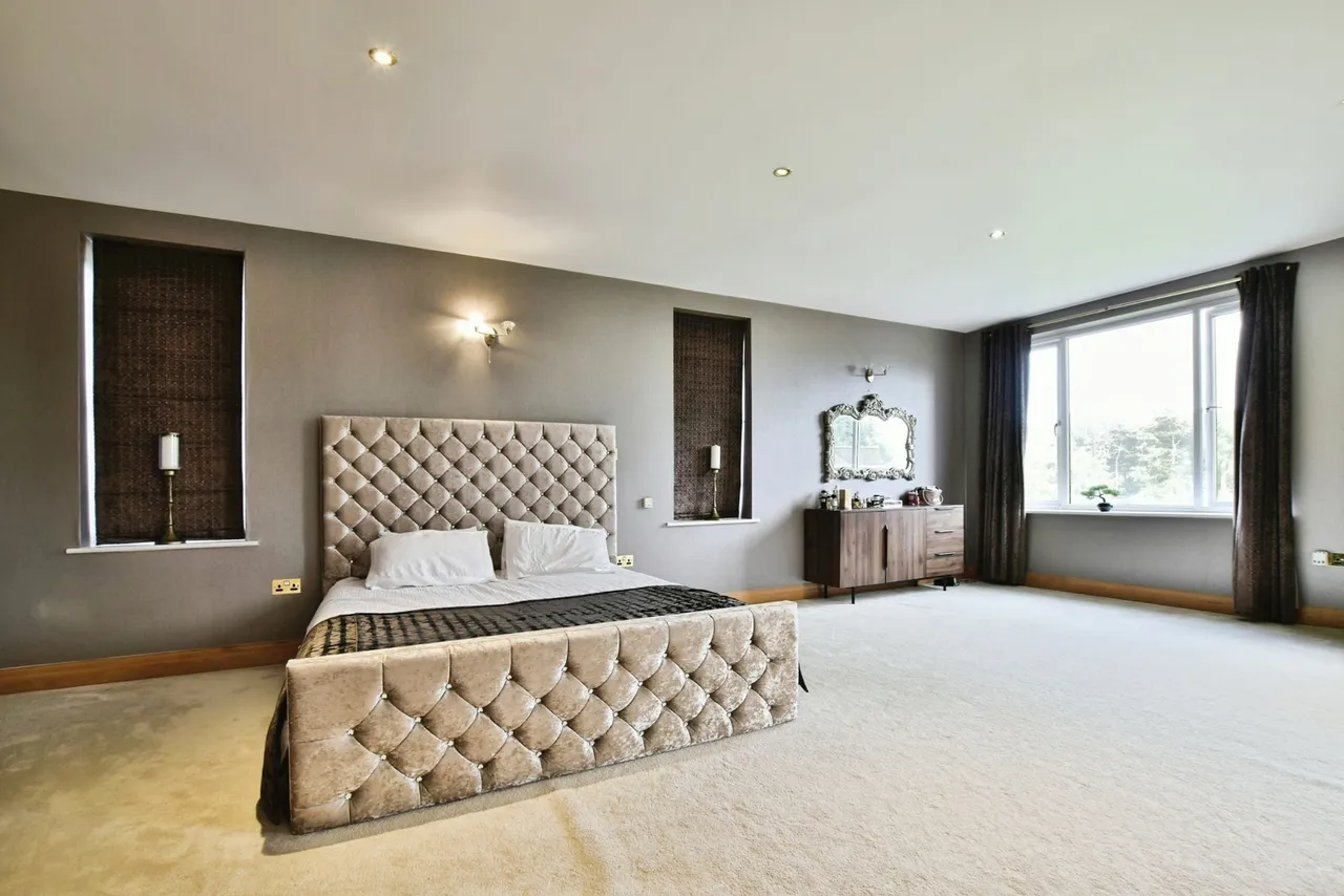 Hale Road, Hale Barns, WA15, photo 16