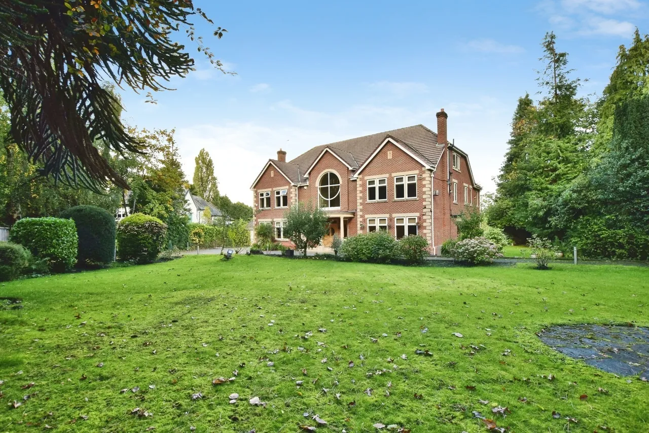 Hale Road, Hale Barns, WA15, photo 21