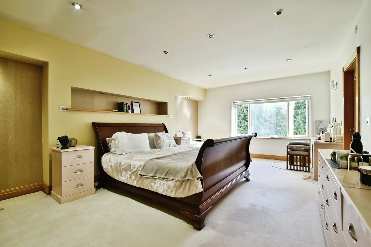 Hale Road, Hale Barns, WA15, photo 13