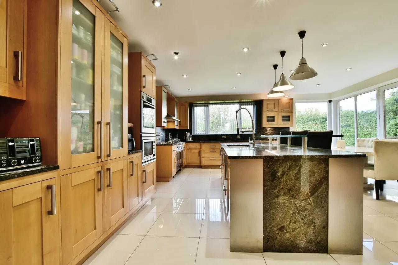 Hale Road, Hale Barns, WA15, photo 19