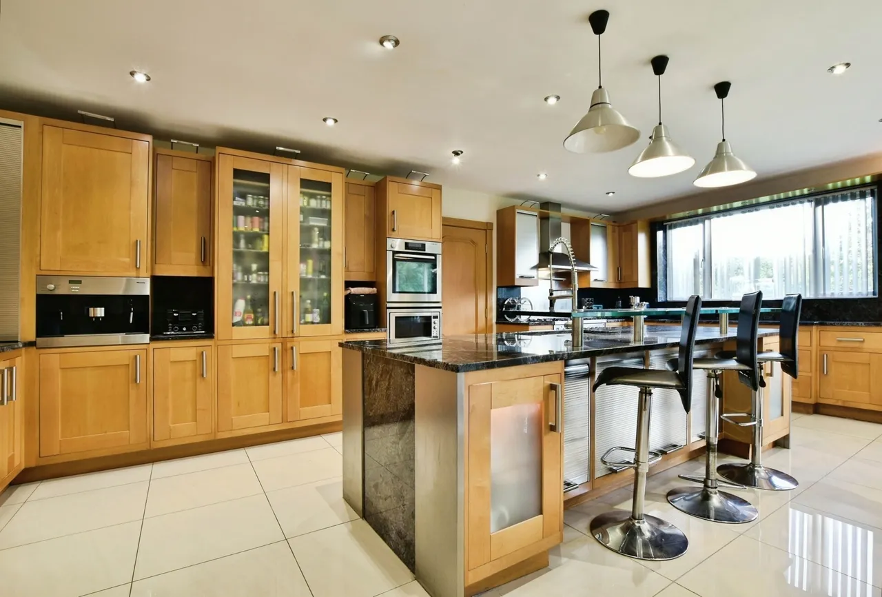 Hale Road, Hale Barns, WA15, photo 44