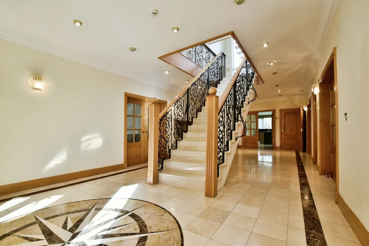 Hale Road, Hale Barns, WA15, photo 2