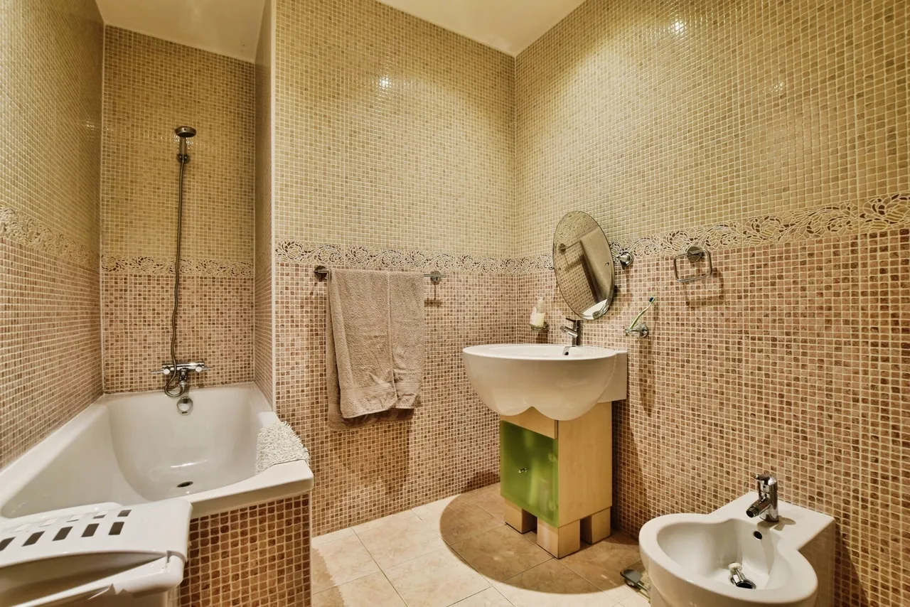 Hale Road, Hale Barns, WA15, photo 35
