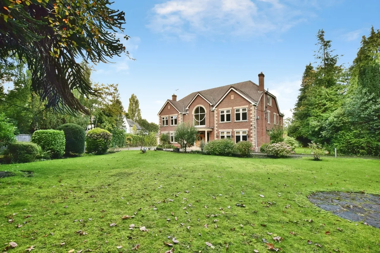 Hale Road, Hale Barns, WA15, photo 20