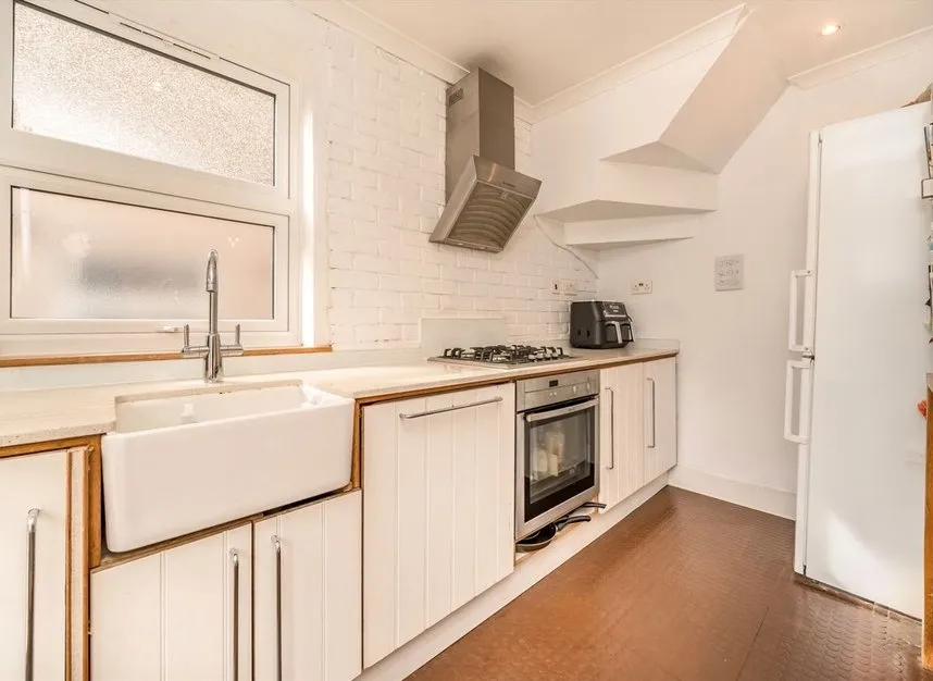 Downing Drive, Greenford, UB6, photo 3