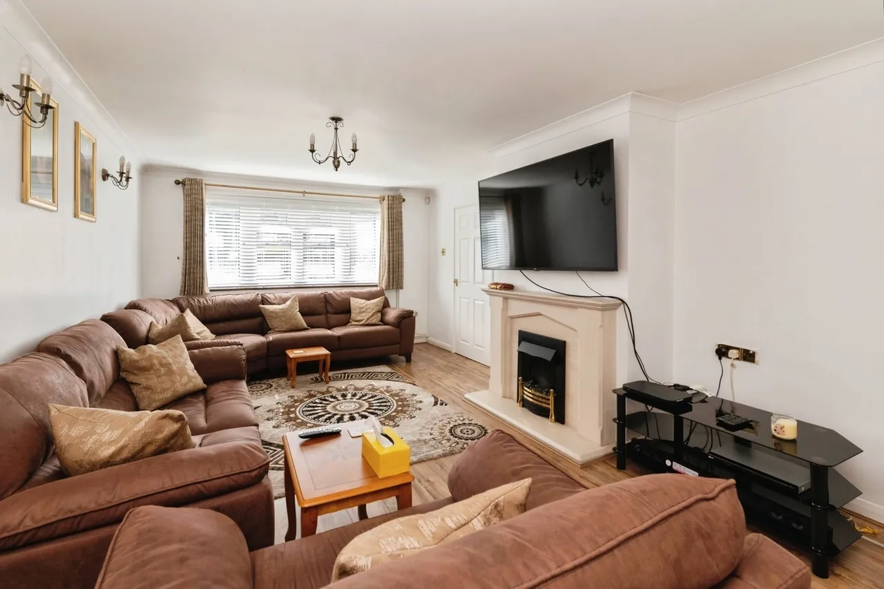 Southend Road, Stanford-le-Hope, Essex, SS17, photo 9