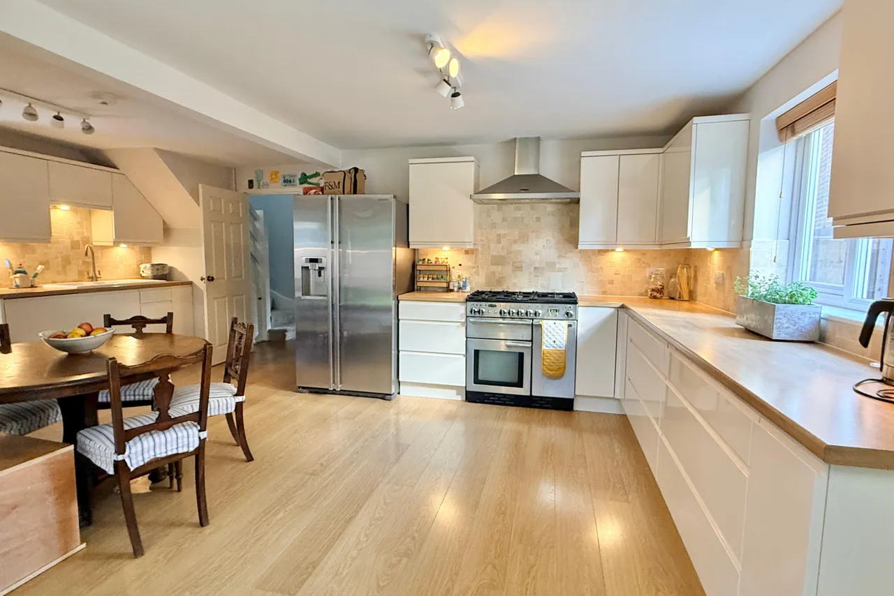 Ringwood, BH24, photo 5