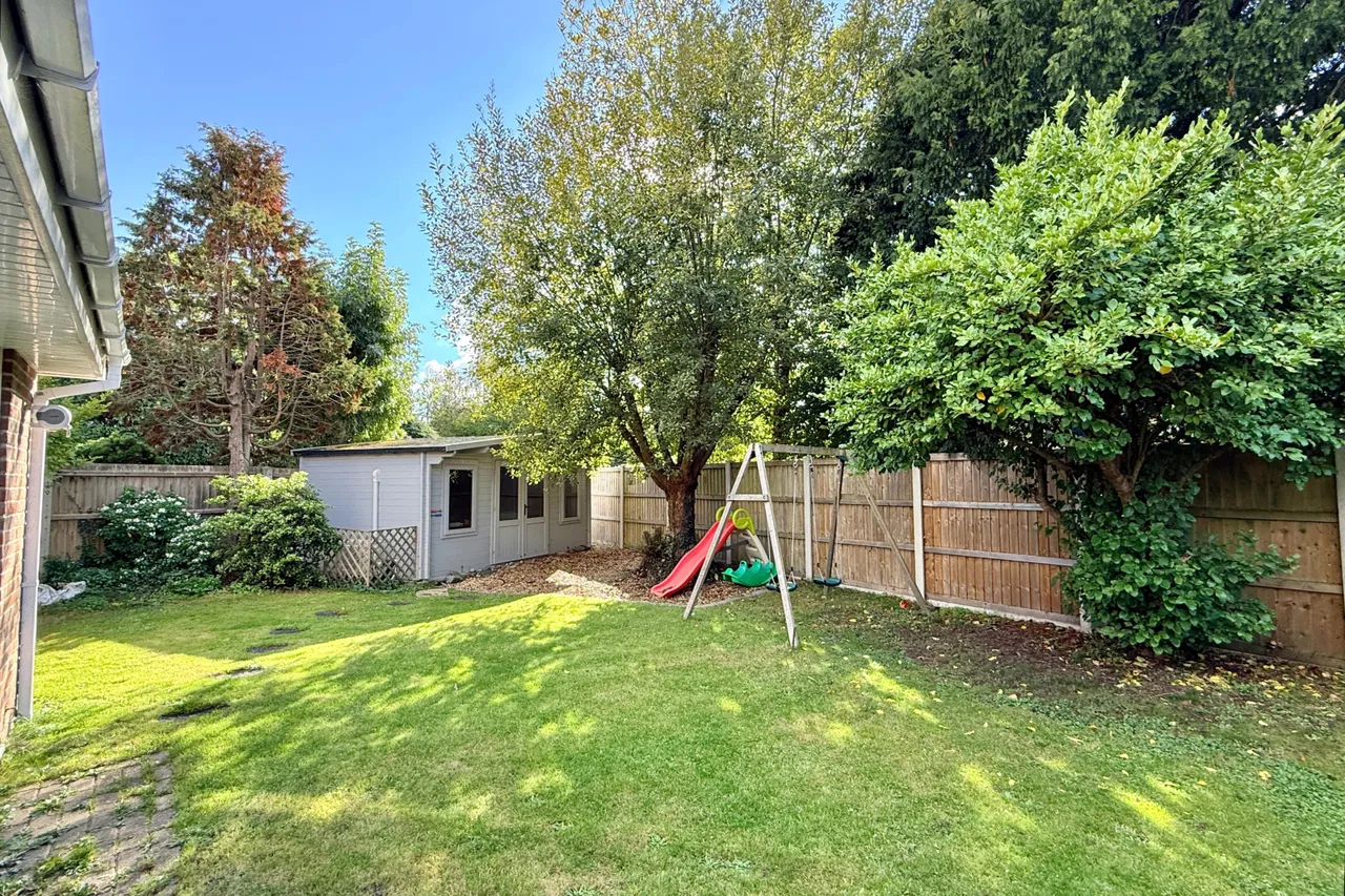 Ringwood, BH24, photo 19