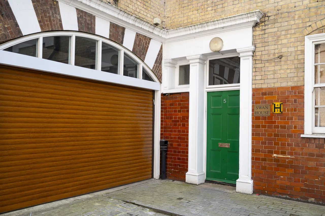 A Swan House, 5 All Souls Place, London, photo 5