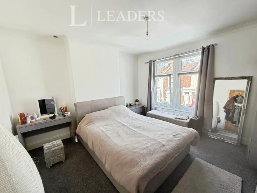 Folkestone Road, Portsmouth, PO3, photo 6