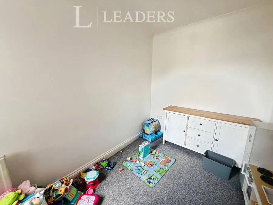 Folkestone Road, Portsmouth, PO3, photo 12