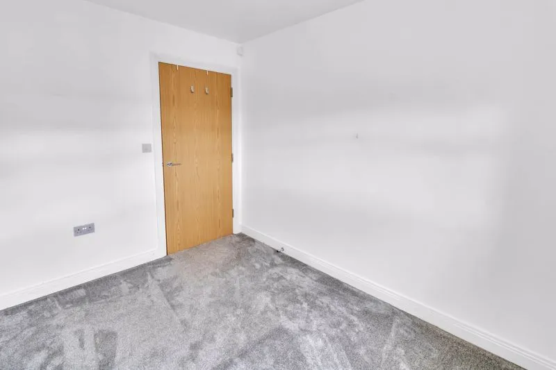 Turnpike Close, Rochdale OL12 6HG, photo 8