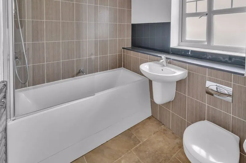 Turnpike Close, Rochdale OL12 6HG, photo 9