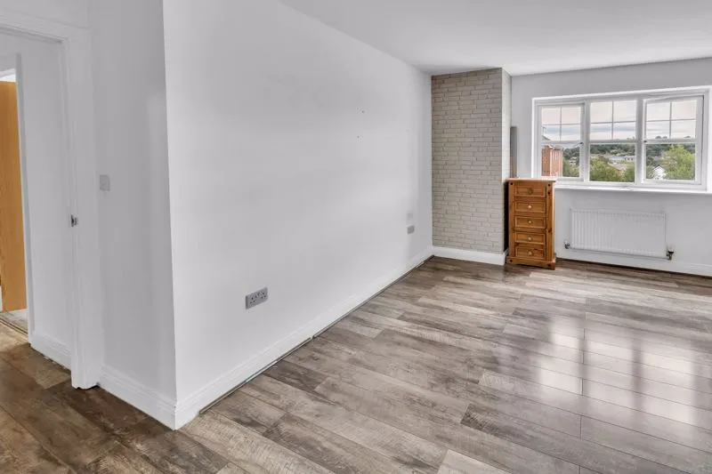 Turnpike Close, Rochdale OL12 6HG, photo 2