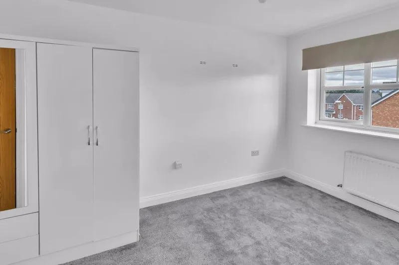 Turnpike Close, Rochdale OL12 6HG, photo 5