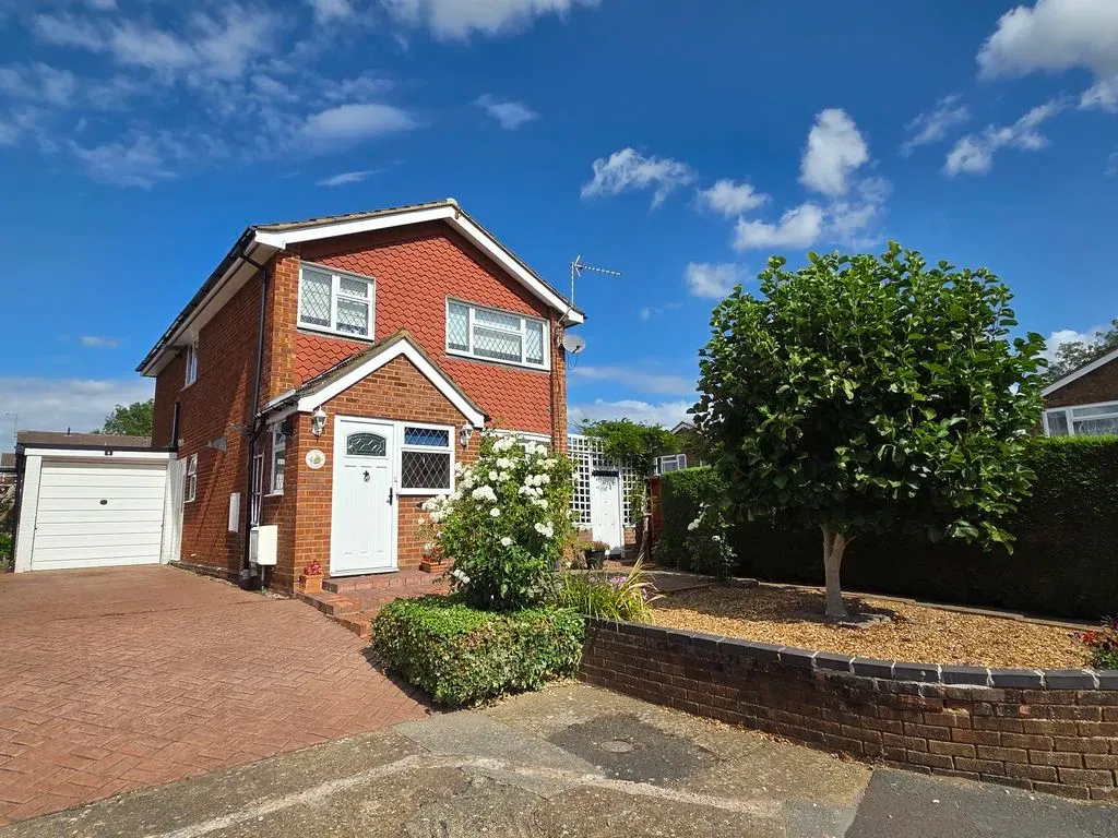 4 bed house for sale — Aberdeen Close, Bletchley, Milton Keynes, Buckinghamshire, MK3 7SR