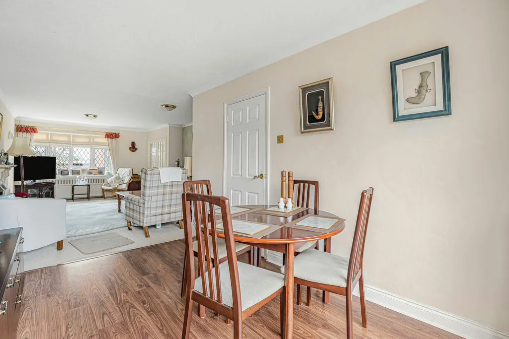 Aberdeen Close, Bletchley, Milton Keynes, Buckinghamshire, MK3 7SR, photo 5