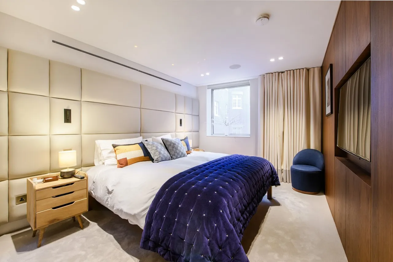John Adam Street, London, WC2N, photo 3