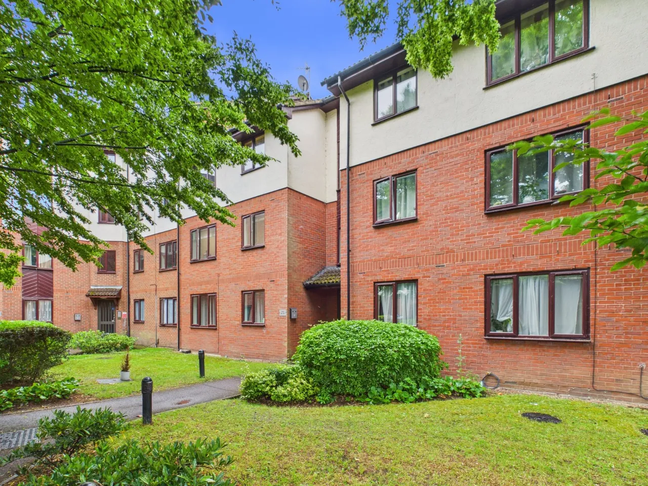 1 bed romana court, sidney road, staines,tw18 for sale, Sidney Road, Staines