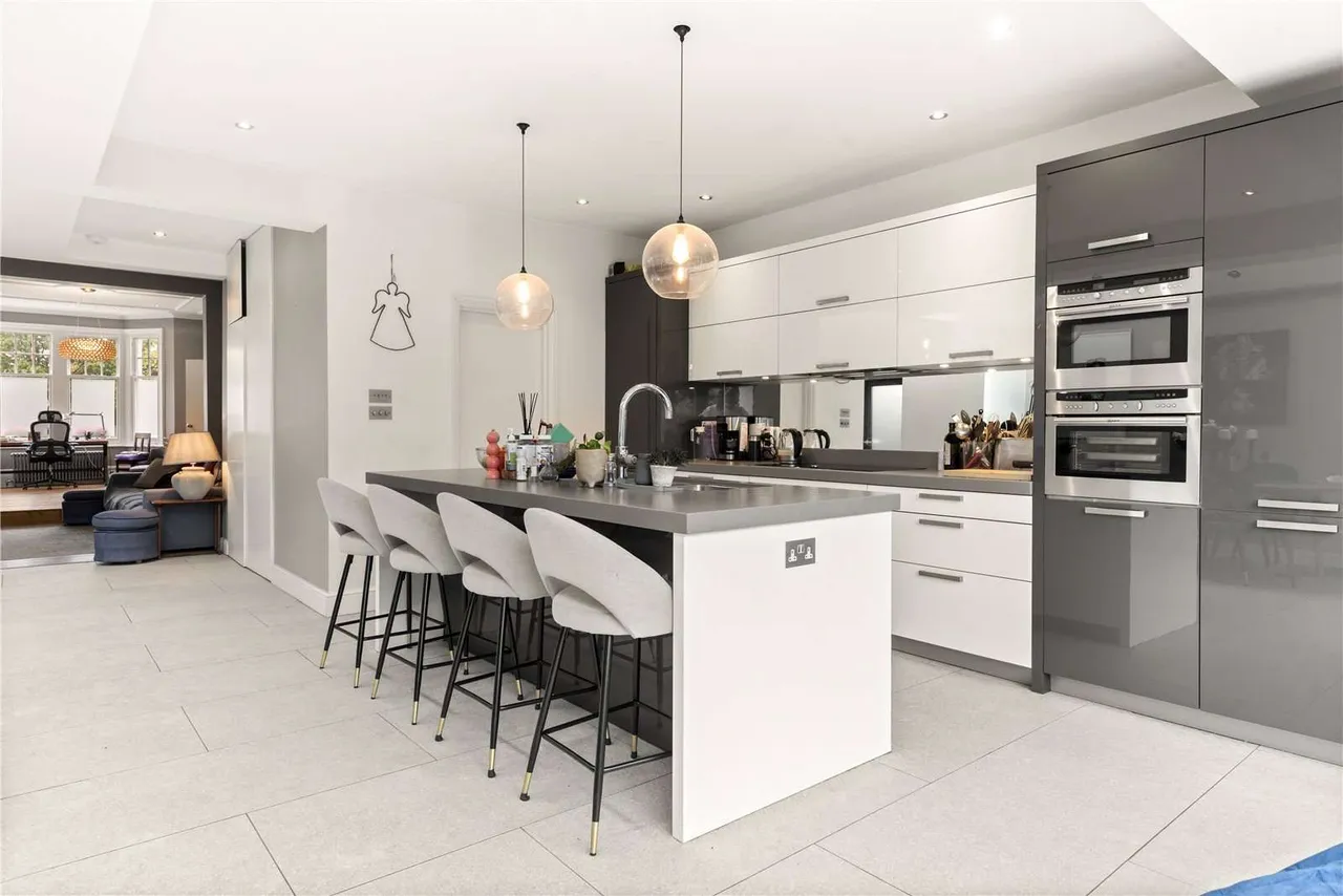 Thurleigh Road, London, SW12 8UD, photo 6
