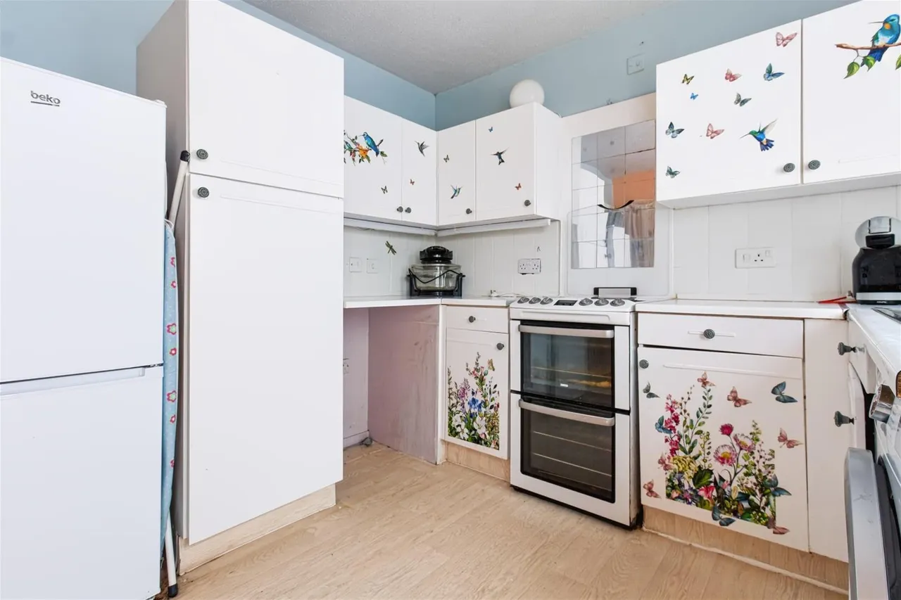 Canterbury Road, Worthing, photo 6