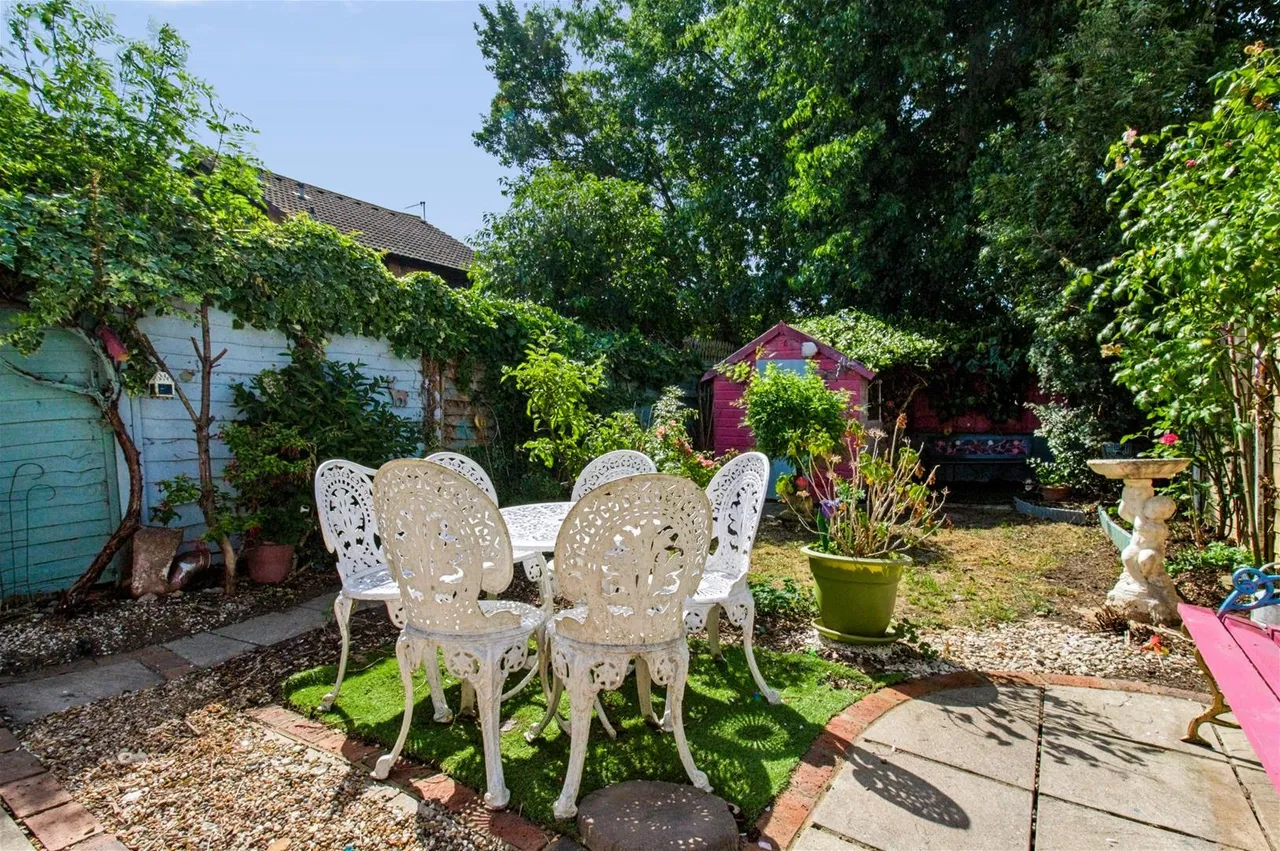 Canterbury Road, Worthing, photo 7