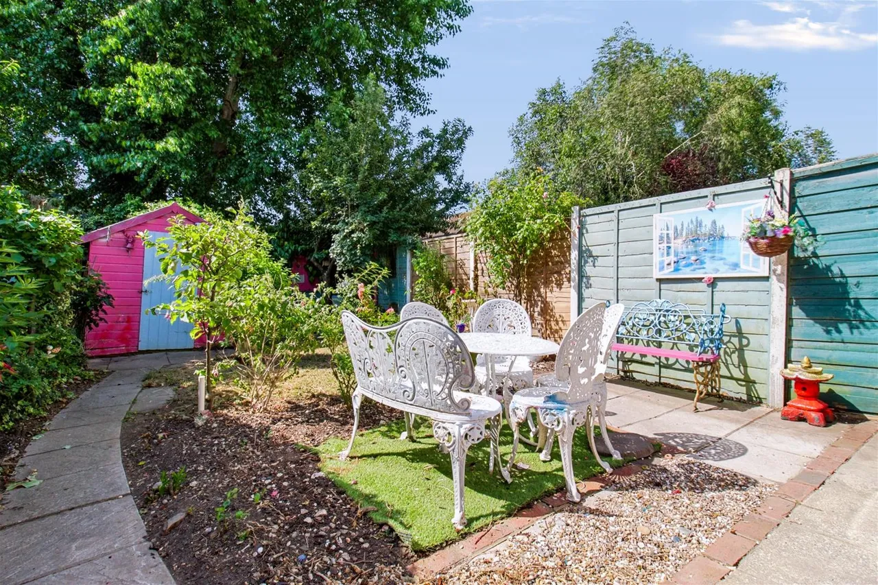 Canterbury Road, Worthing, photo 13