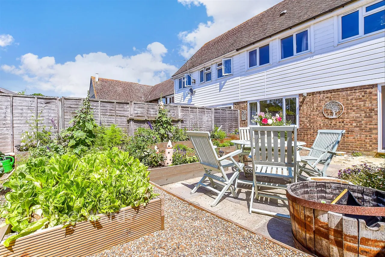 Jubilee Field, Wittersham, TN30, photo 4