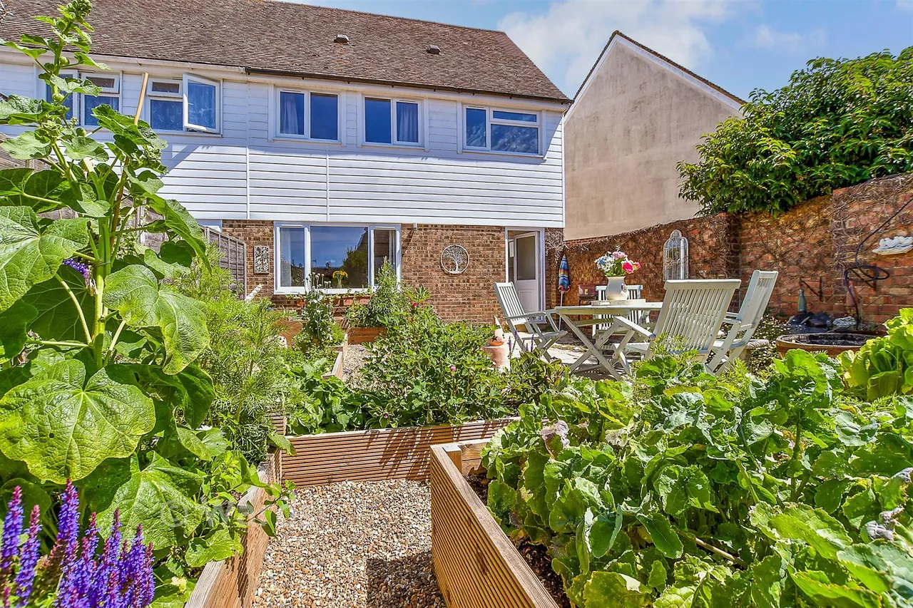 Jubilee Field, Wittersham, TN30, photo 3