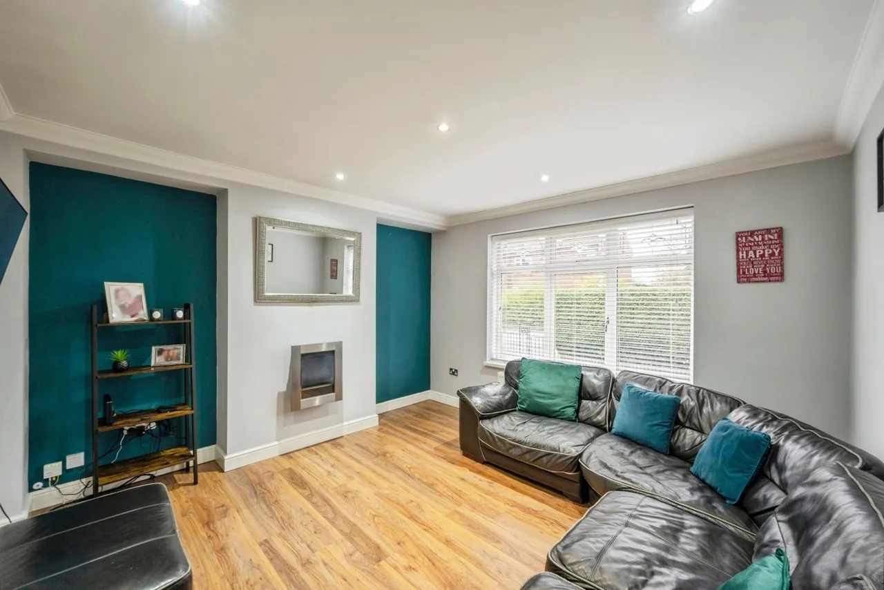 Wellington Grove, Doncaster, South Yorkshire, DN5, photo 4