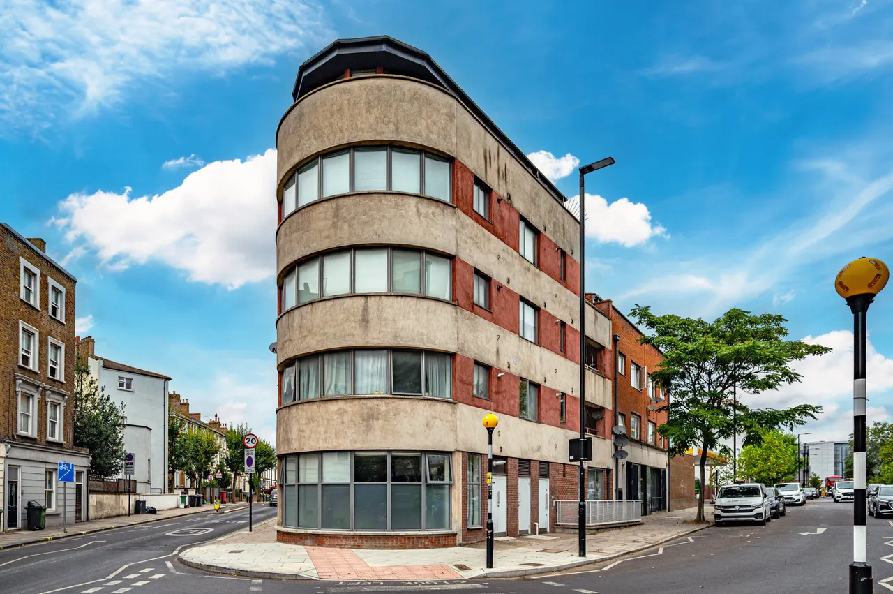 1 bed flat for sale — 7 City of London Point, 107 York Way
