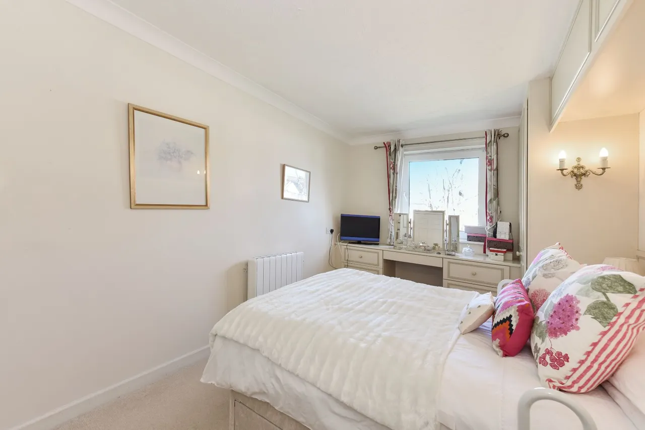 Mayfield Avenue, Whetstone, N12, photo 11