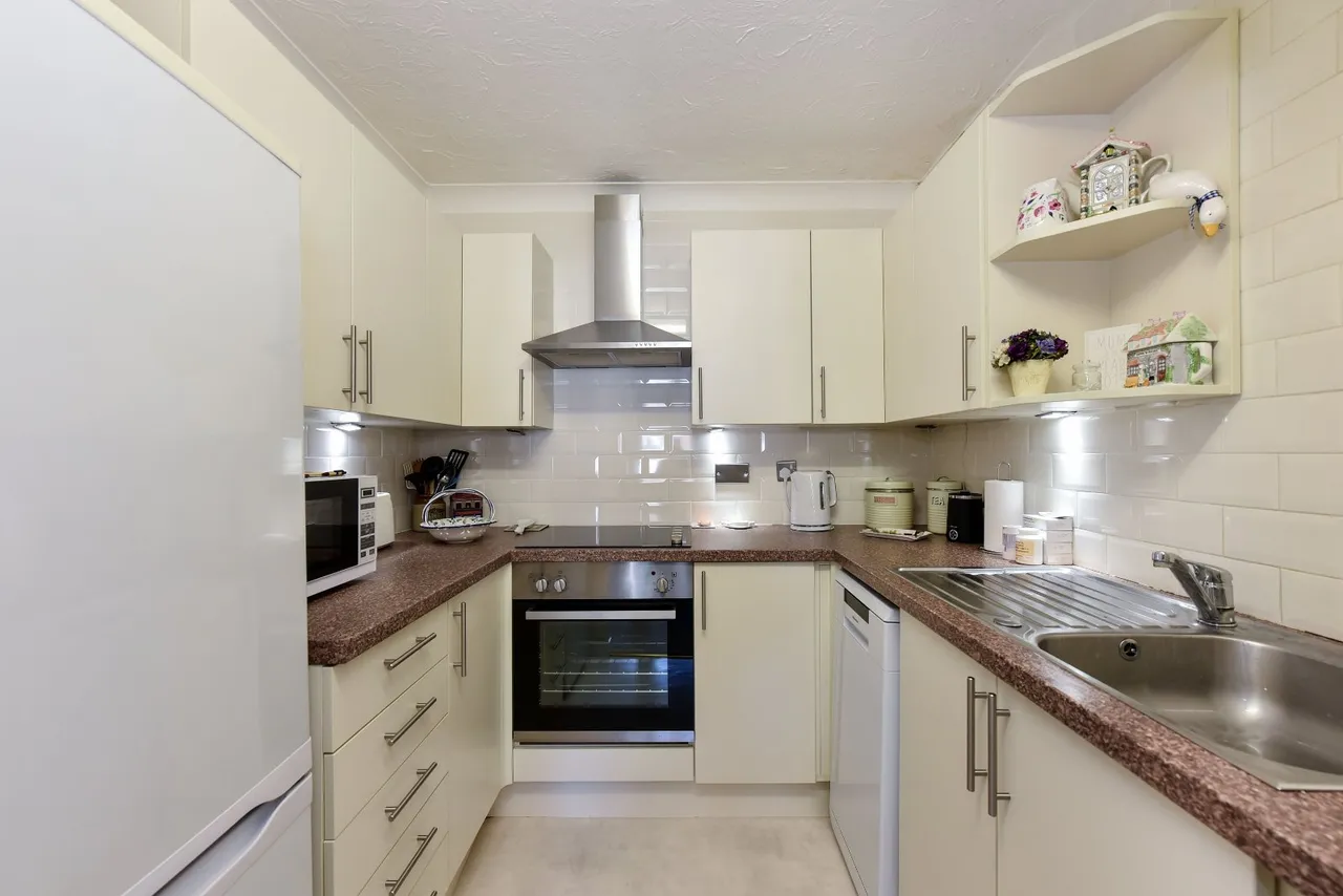 Mayfield Avenue, Whetstone, N12, photo 5