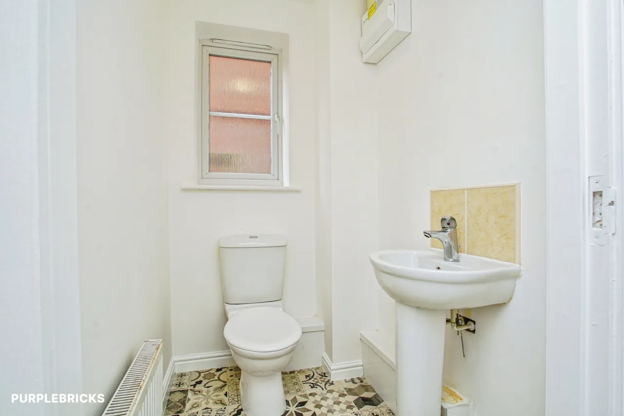 St. Mathew Way, Leeds, LS14, photo 17