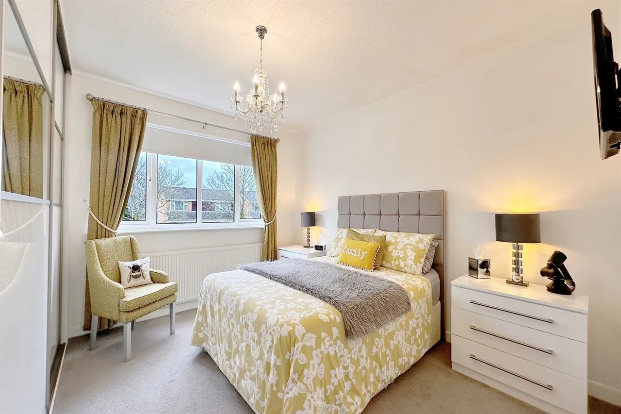 Lindisfarne Drive, Stockport, photo 18