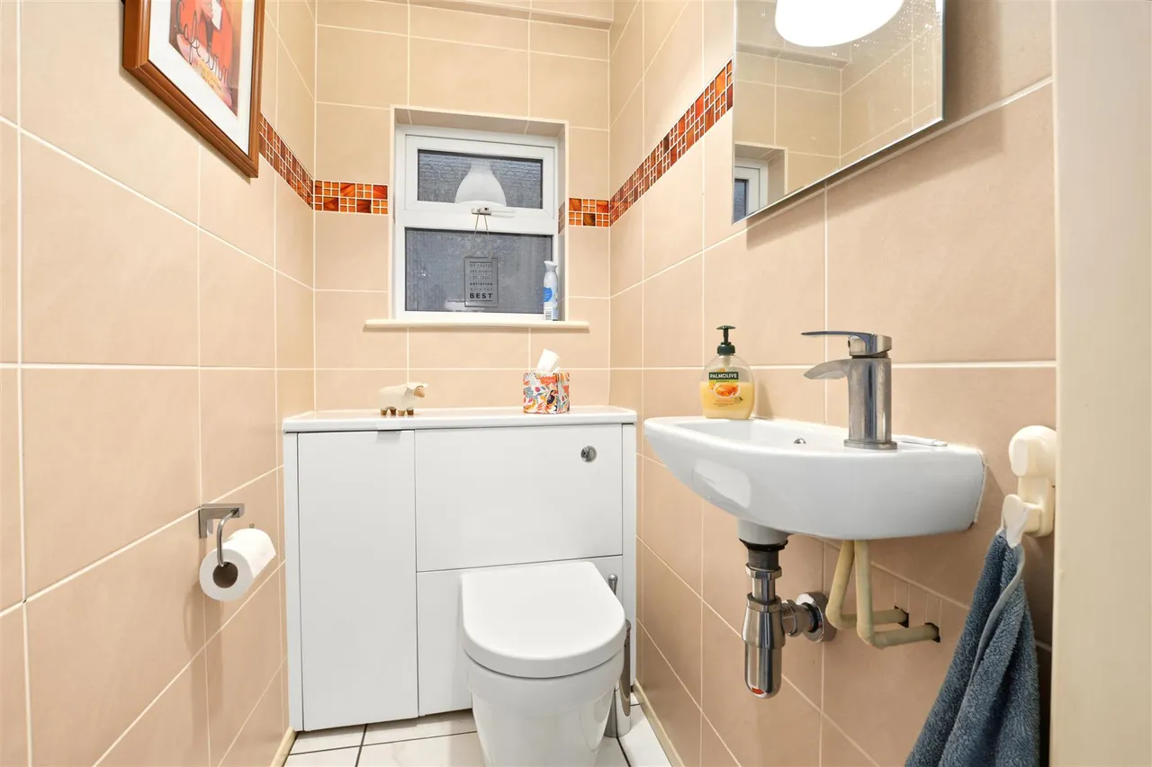 Richmond Gardens, Redhill, NG5, photo 9