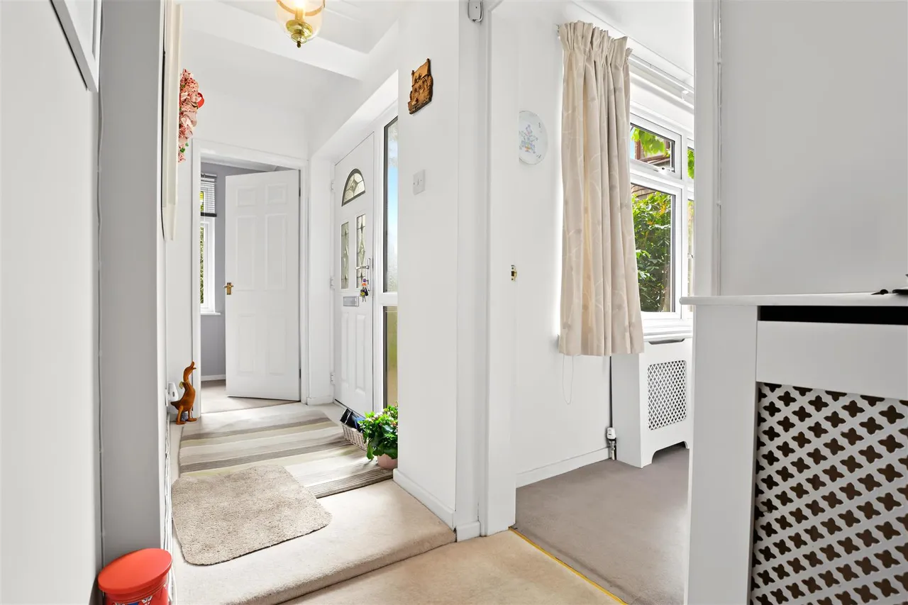 Richmond Gardens, Redhill, NG5, photo 10