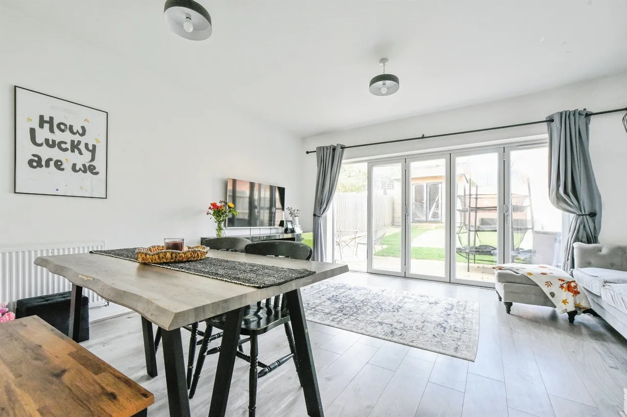 Raven Way, Shrivenham, SN6, photo 6