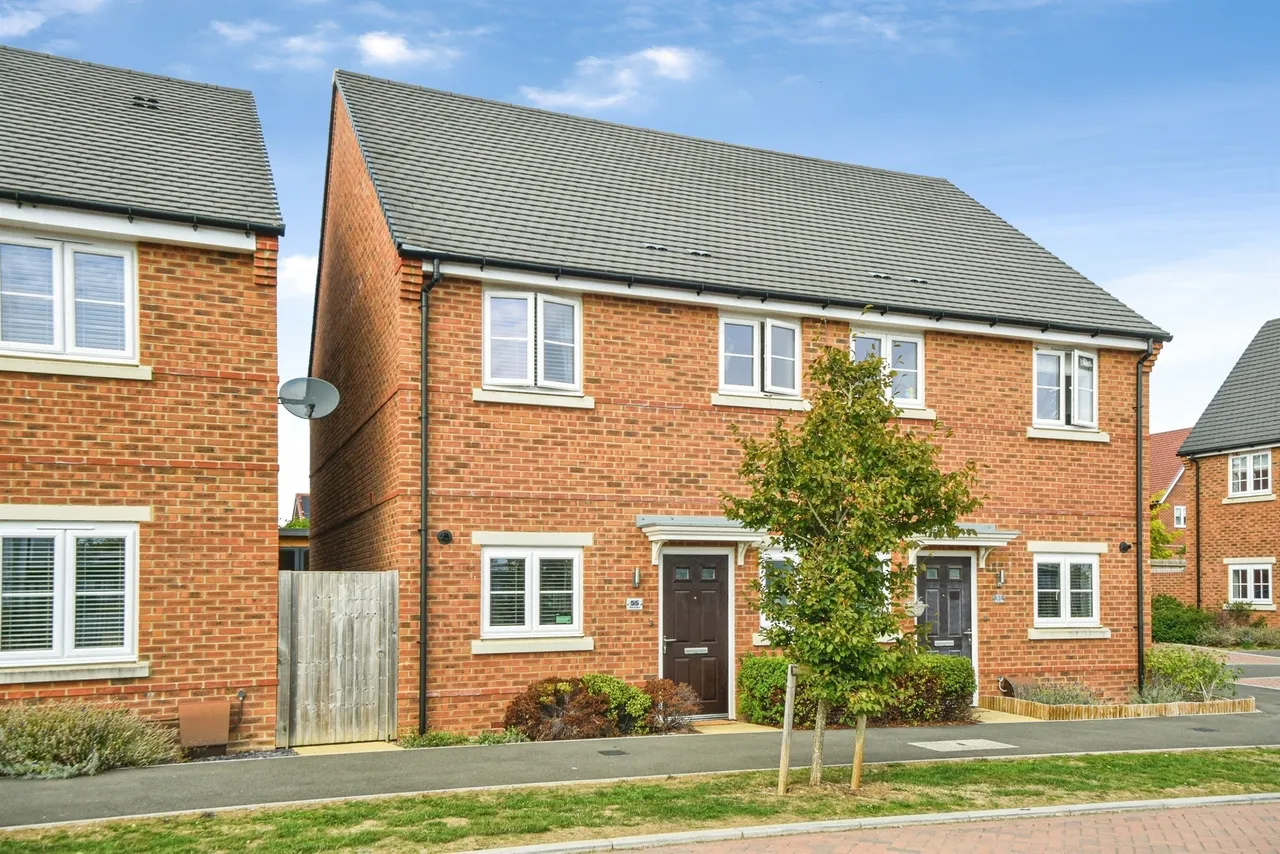 2 bed house for sale, Raven Way, Shrivenham, SN6
