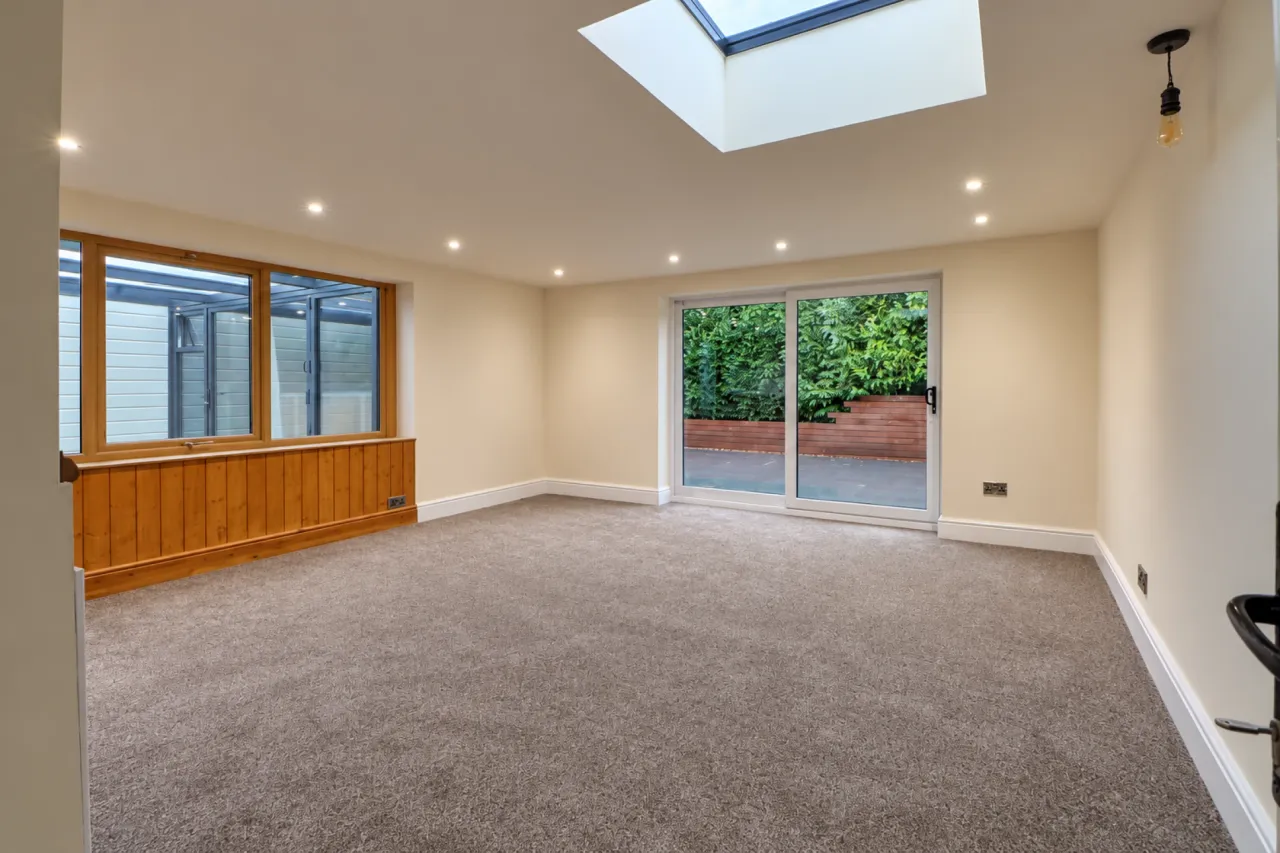 Stanley Court, Alsager, photo 2