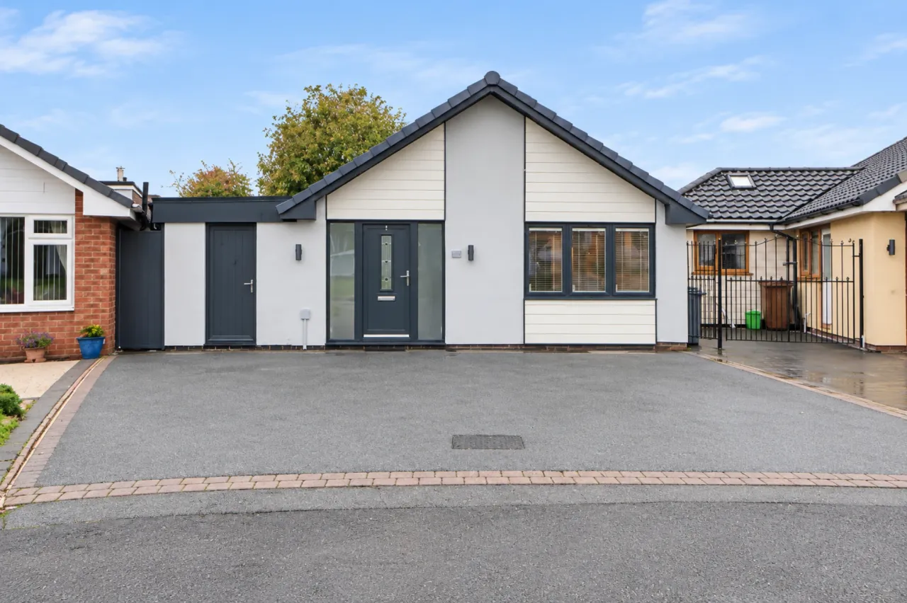 3 bed property for sale, Stanley Court, Alsager