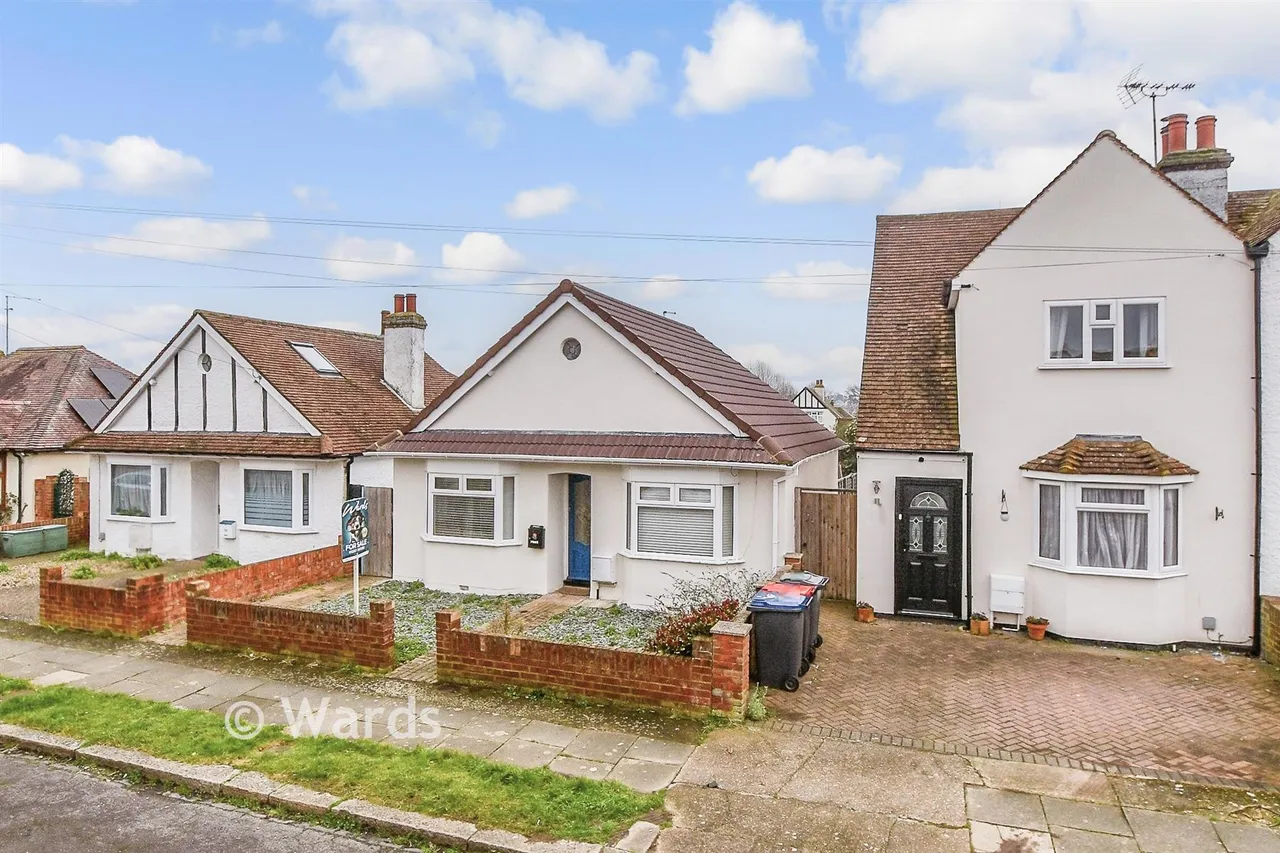 2 bed house for sale, Linden Avenue, Herne Bay, CT6