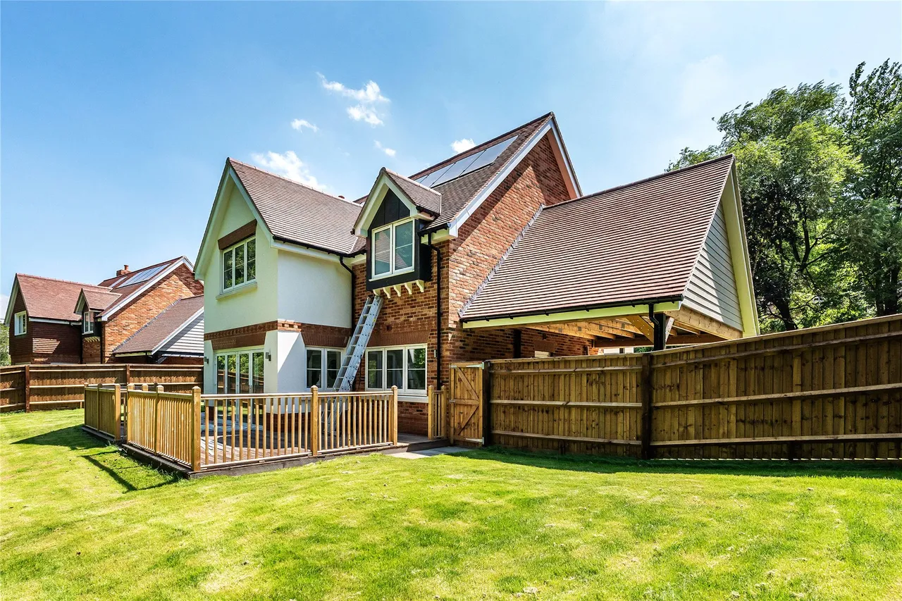 Ockford Road, Godalming, GU7, photo 10
