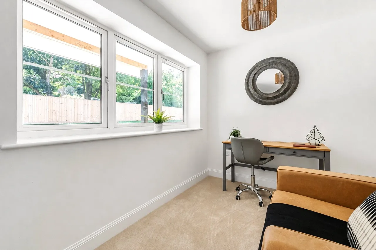 Ockford Road, Godalming, GU7, photo 18