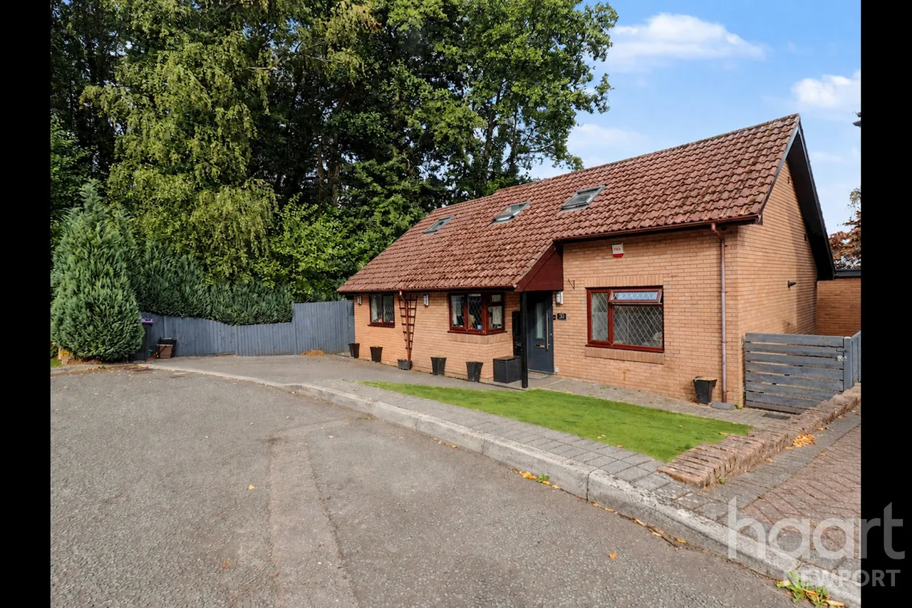 4 bed house for sale, Primrose Court, Cwmbran, NP44