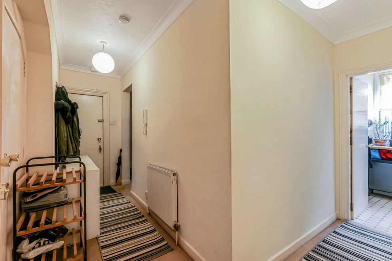St Johns Road, Bournemouth, photo 9