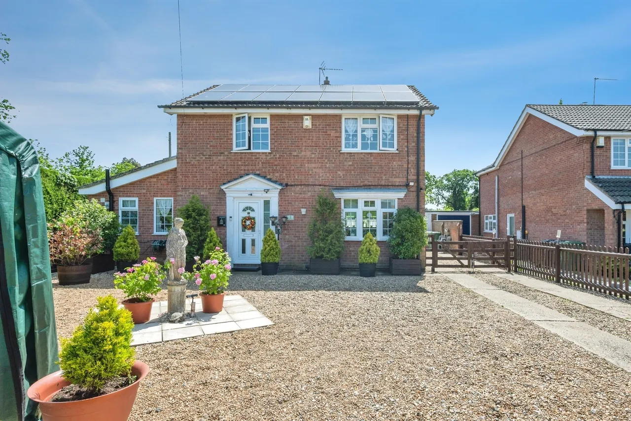Rollesby Gardens, Rollesby, Great Yarmouth, photo 4