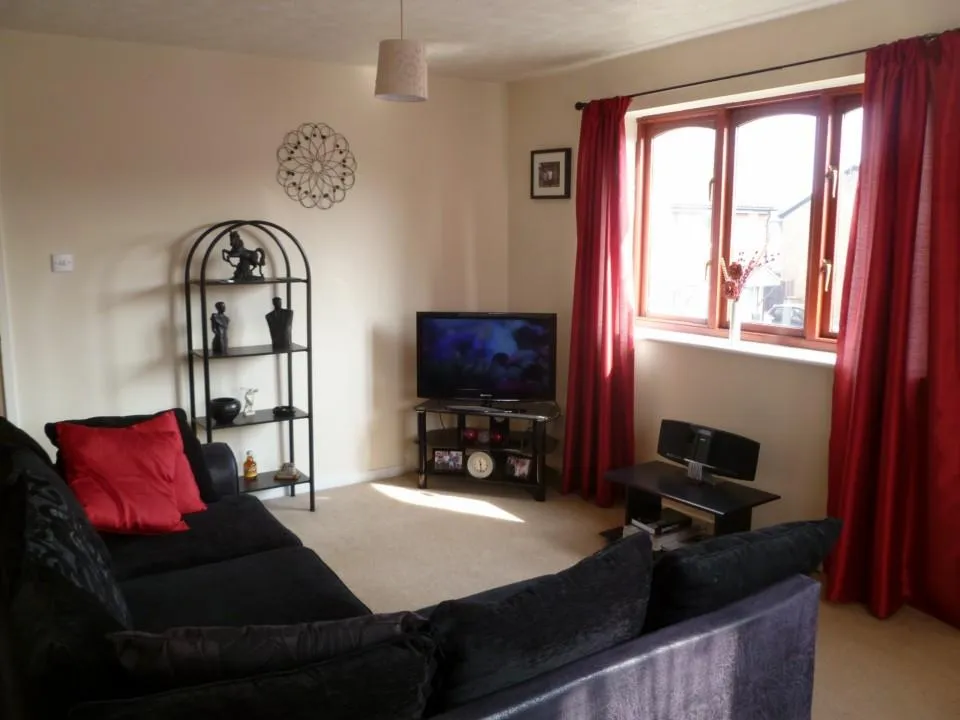 Hadrians Court, Fletton, PE2, photo 3