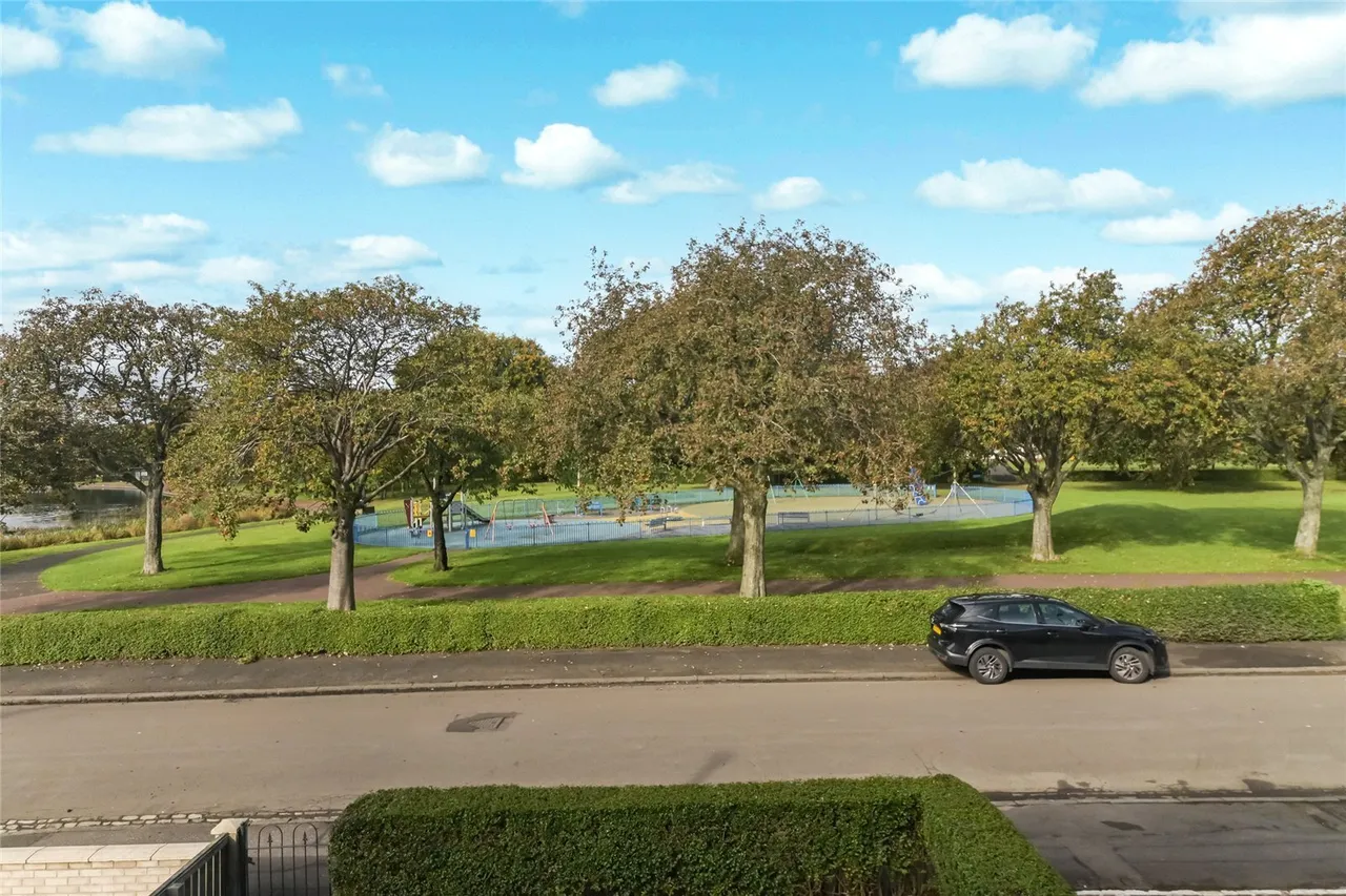 Waldemar Road, Knightswood, G13, photo 3
